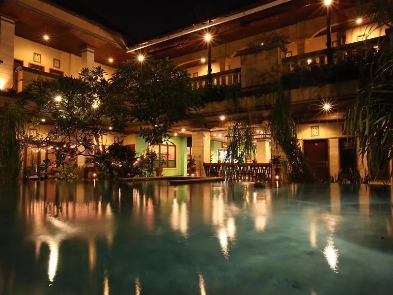 Super Oyo Townhouse Oak Maxi Hotel Legian Kuta  3*, Kuta (Bali) Indonesia