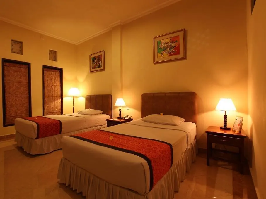 Super Oyo Townhouse Oak Maxi Hotel Legian Kuta