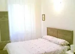Super Oyo Townhouse Oak Maxi Hotel Legian Kuta  3*, Kuta (Bali) Indonesia