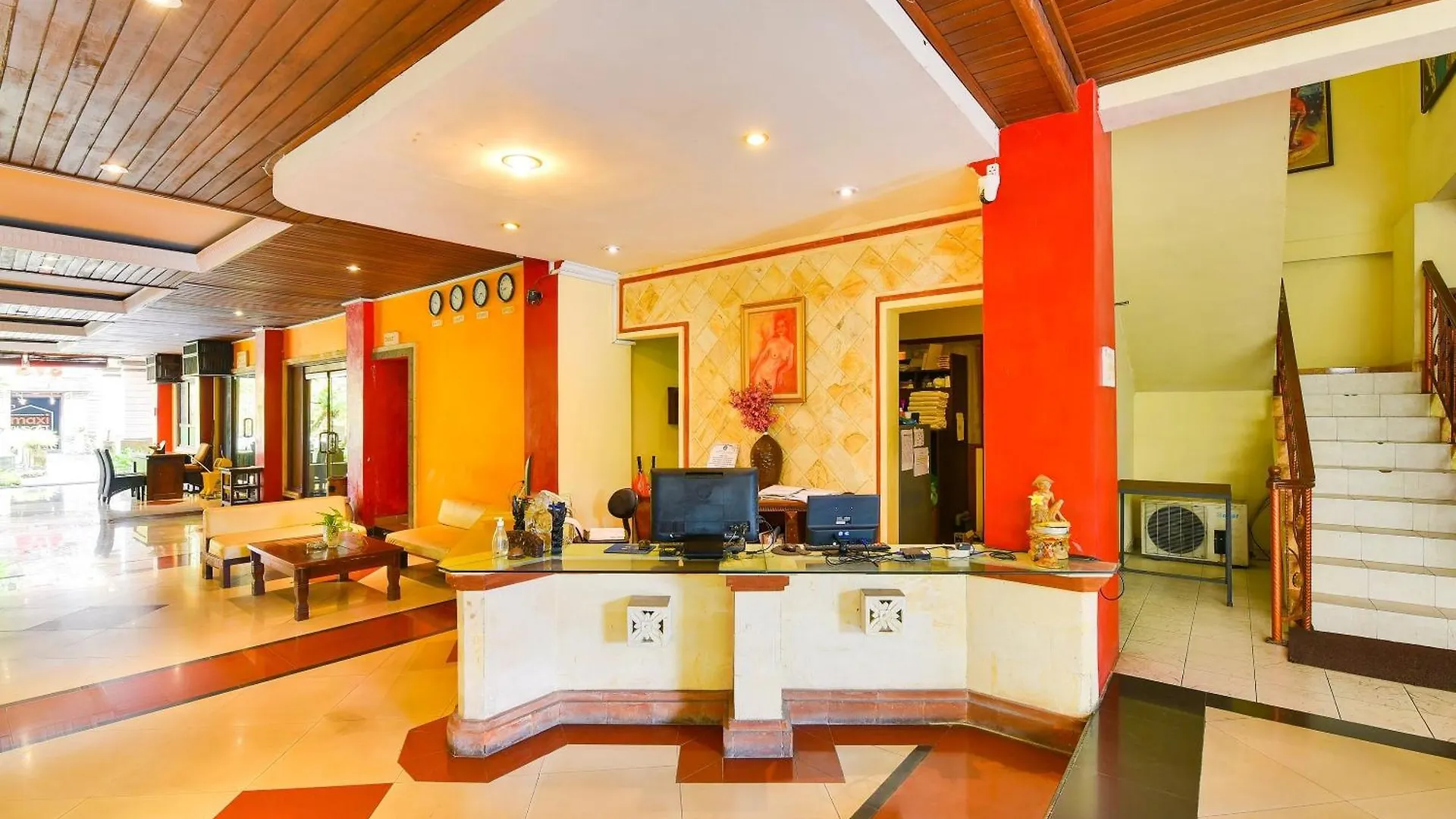 Super Oyo Townhouse Oak Maxi Hotel Legian Kuta Lombok