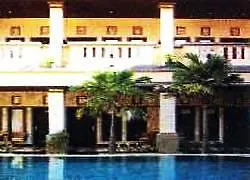 Super Oyo Townhouse Oak Maxi Hotel Legian Kuta  Kuta (Bali)