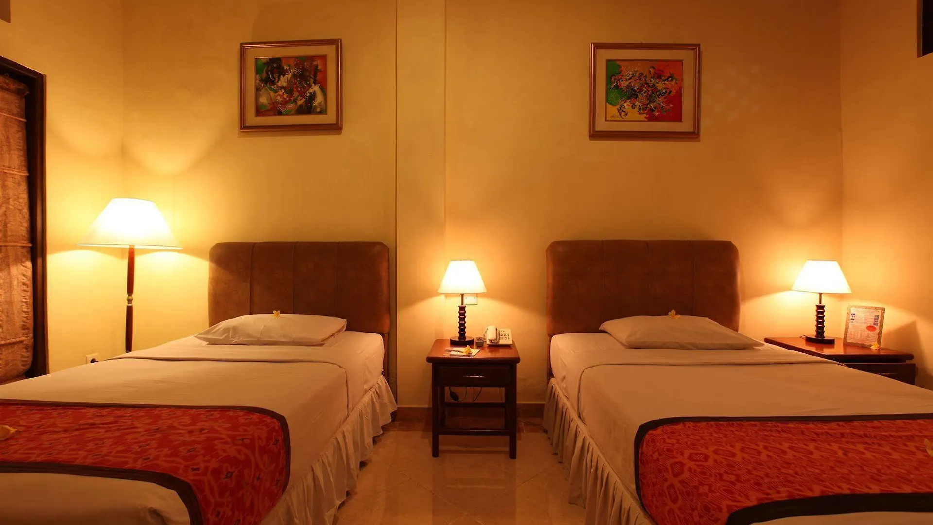 Super Oyo Townhouse Oak Maxi Hotel Legian Kuta Lombok 3*,  Indonesien