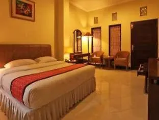 Super Oyo Townhouse Oak Maxi Hotel Legian Kuta Lombok Indonesien